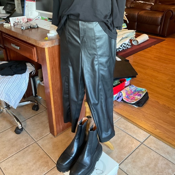 Calvin Klein Black Pullover Blouse Size XL, NWT - Picture 3 of 13